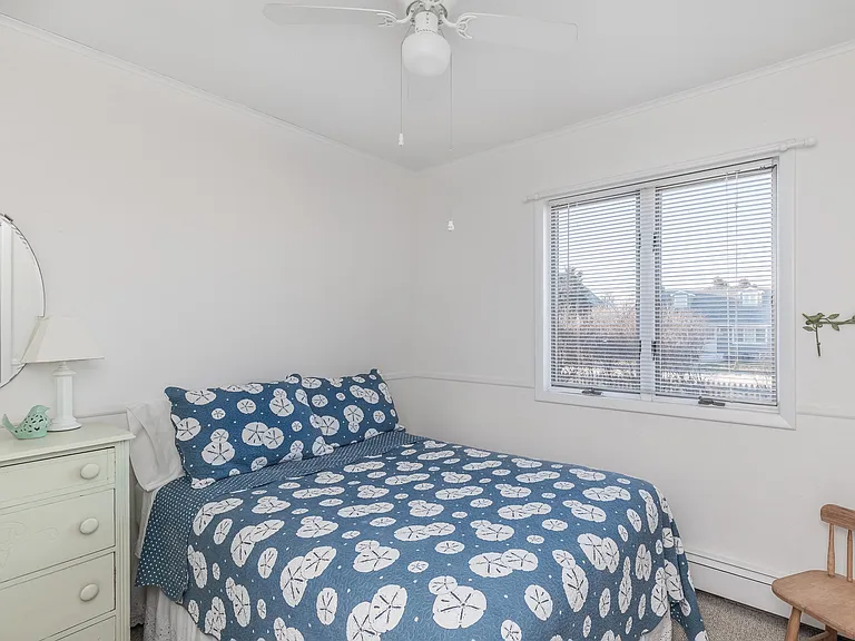 11 Sanger Pl — Photo 7