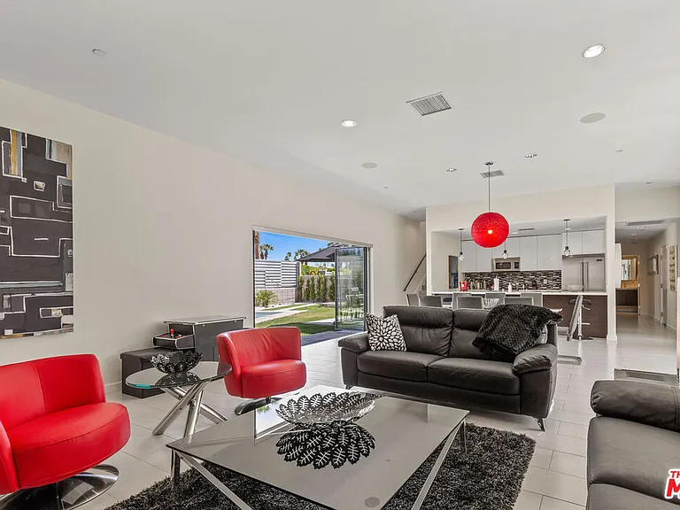 1052 Audrey Dr — Photo 15