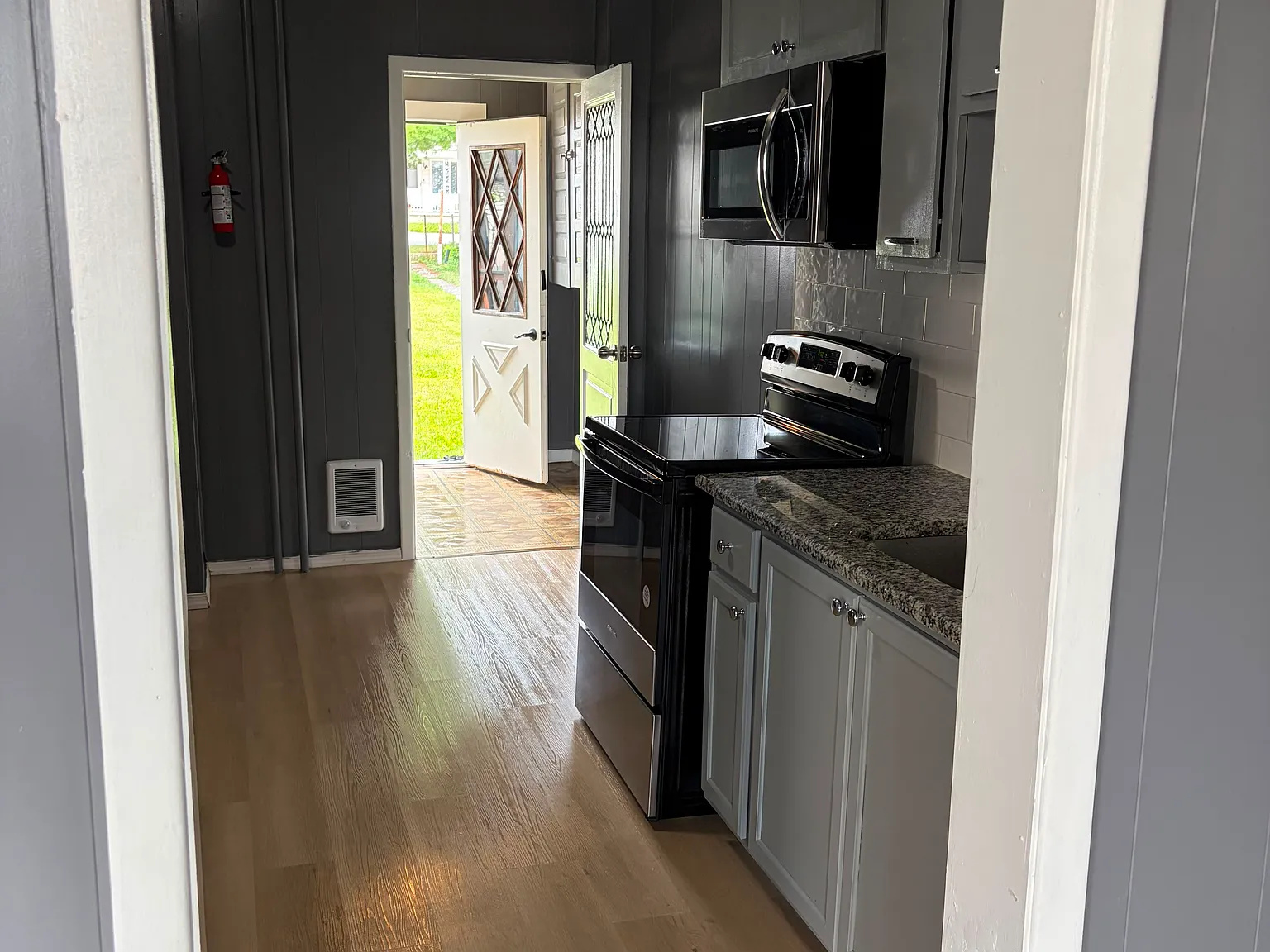1 bed, $800 — Photo 2