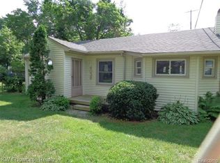 4036 Highland Ct, West Bloomfield, MI 48323