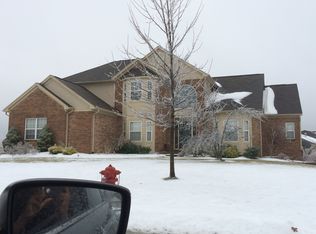 4377 Carriage Hill Ct, Rochester, MI 48306