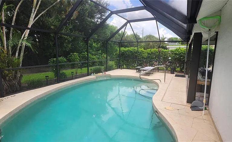 425 Fox Den Cir — Photo 21