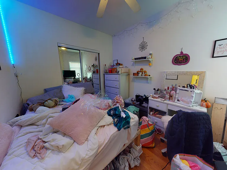 1523 Fontain St — Photo 10