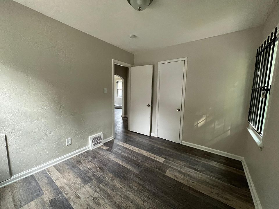 20024 Moross Rd, photo 16