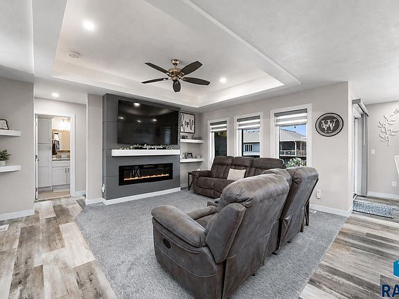 4th image of 3809 S Home Plate Ave