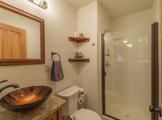 5557 Spruce Rd, Soda Springs, CA 95728