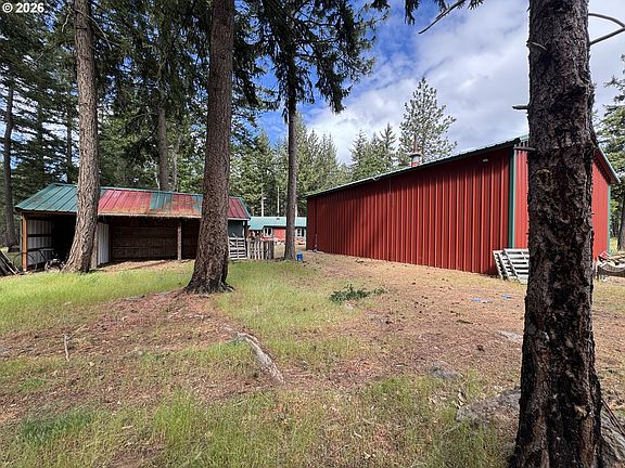3rd image of 562 England Rd