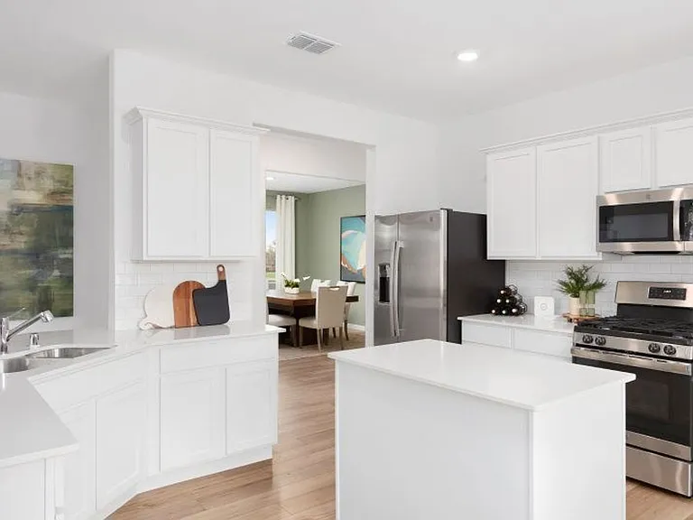 1825 Lotus St — Photo 23