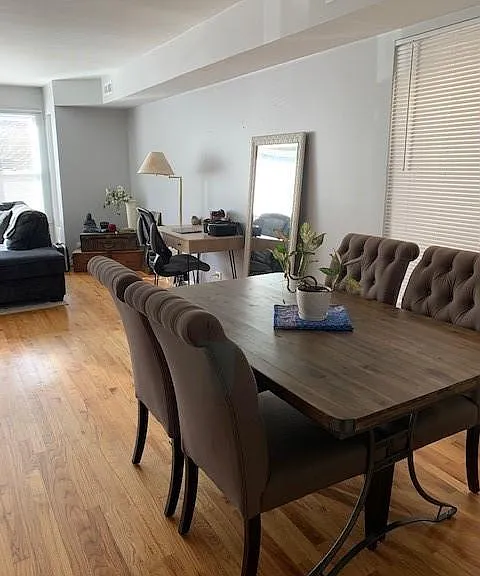 2040 W Crystal St #1 — Photo 2