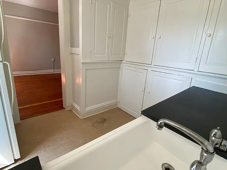 2345 NE Sandy Blvd #33 — Photo 8