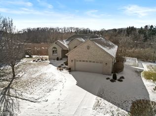 1205 Driftwood Trl, Crown Point, IN 46307