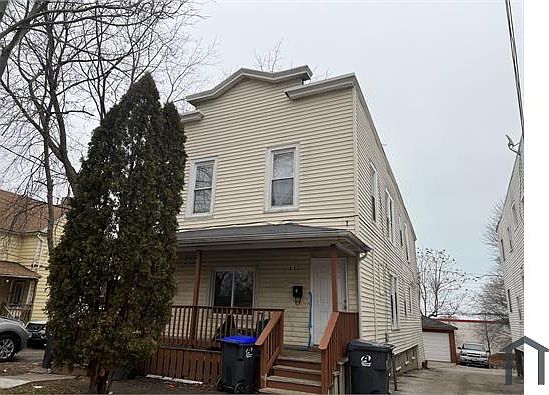1st image of 417 Oak St #2