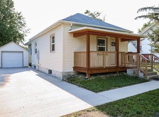 202 S 4th St, Beaver Creek, MN 56116