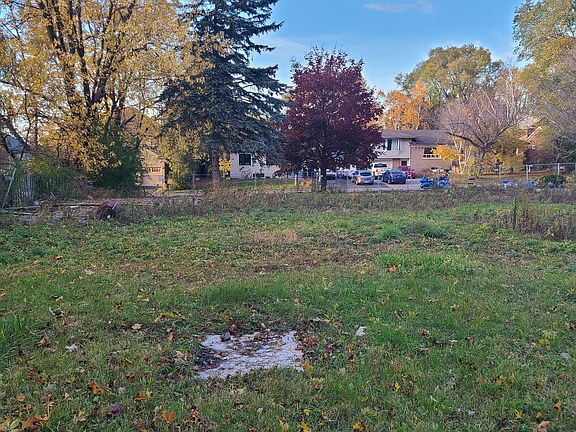 2nd image of 3 View St