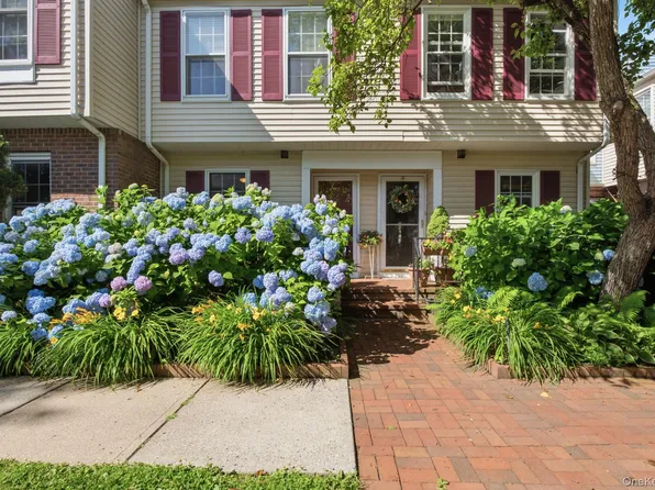 22 Washington Mews #22, Port Chester, NY 10573