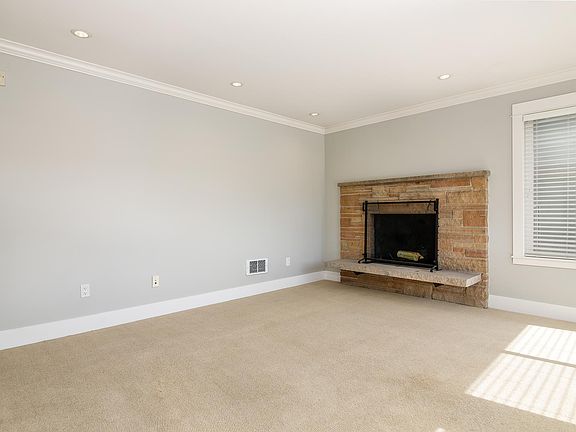 4th image of 6000 24th Ave NW APT 201