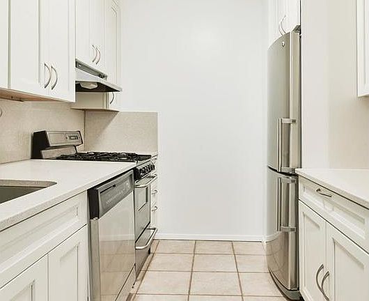 4th image of 245 E 93rd St APT 17F