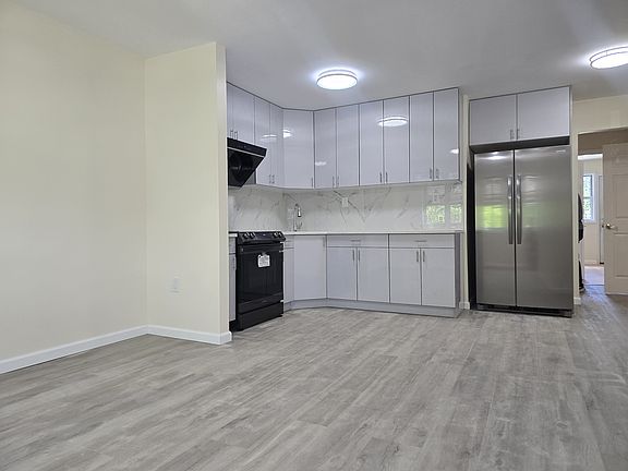2nd image of 4730 Oceania St #2