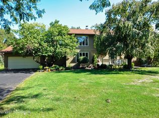 2736 Knob Hill Rd, Johnsburg, IL 60051