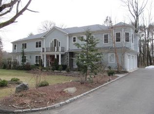 30 Stillview Rd, Stamford, CT 06902