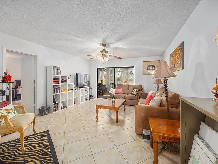 3990 NW 42nd Ave #311 — Photo 2