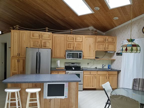 Hickory kitchen with loft