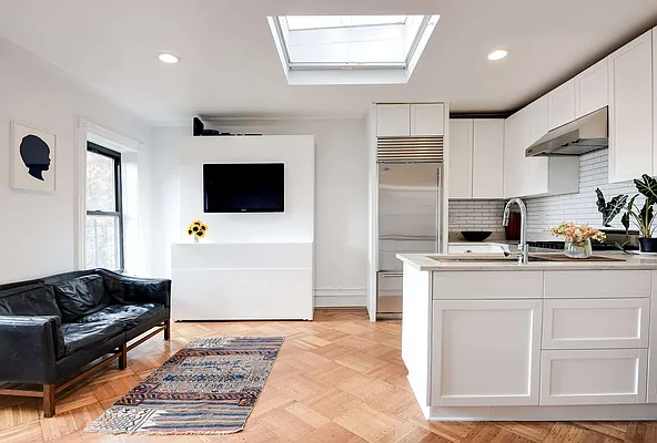 Sold by Compass | media 10