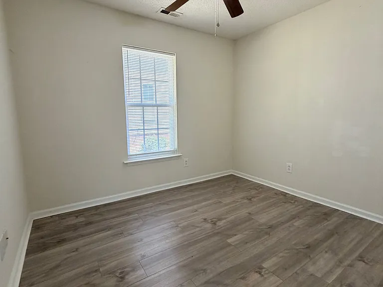 4832 Lighthouse Ct — Photo 26