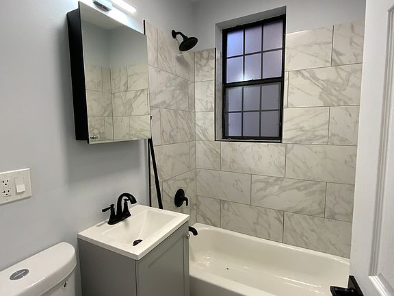 5th image of 6128 S Ingleside Ave APT 1E
