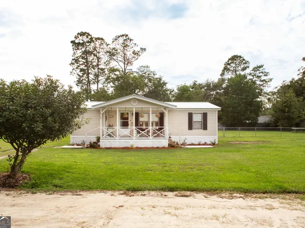 2108 Creswell St, Waycross, GA 31503