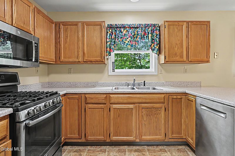 5th image of 30 Oak View Drive