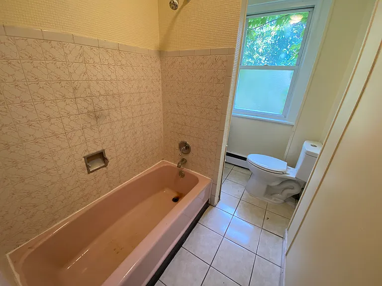 549 S Main St — Photo 8