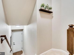24681 Footed Ridge Ter, Sterling, VA 20166