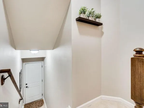 24681 Footed Ridge Ter, Sterling, VA 20166