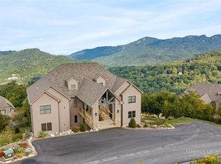 142 Crescent Lane #22-D, Sugar Mountain, NC 28604