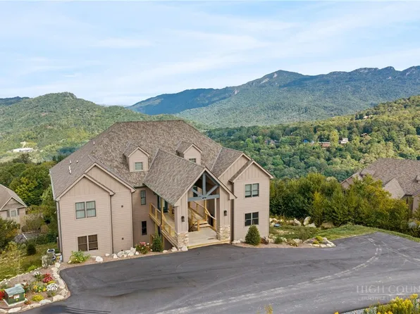 142 Crescent Lane #22-D, Sugar Mountain, NC 28604