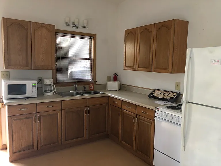 341 Yale Rd — Photo 13