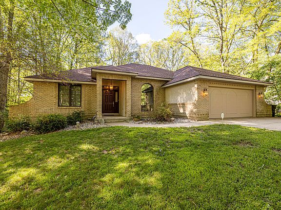 2nd image of 23315 Maplehill Dr