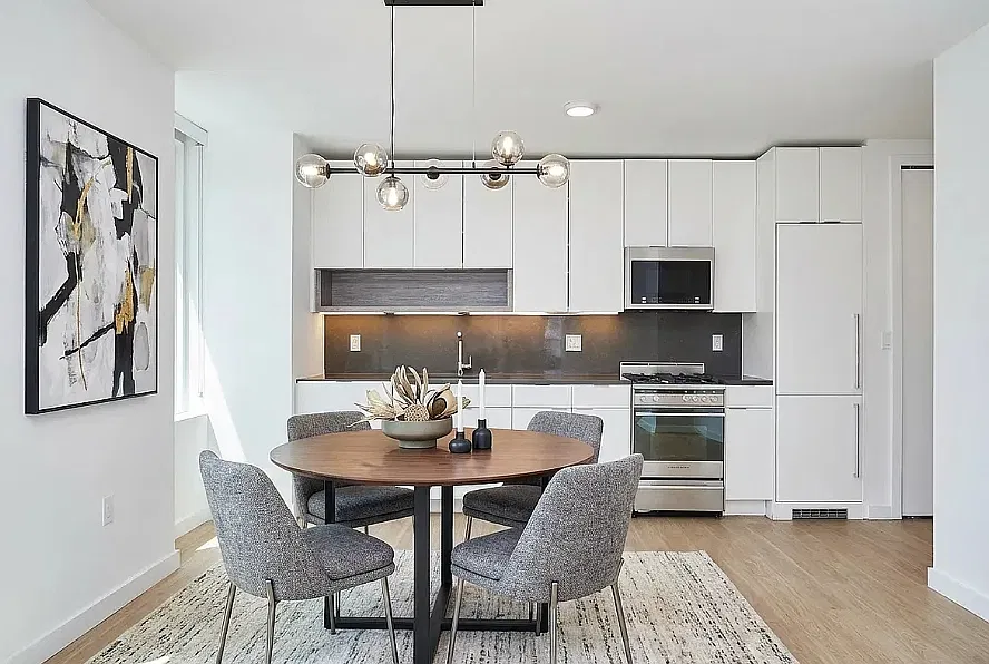 70 West 37th Street — Photo 2