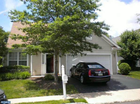 3 Honeyflower Dr, Trenton, NJ 08620