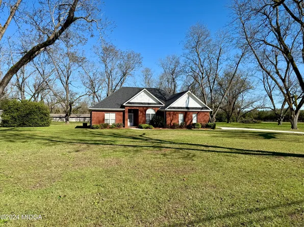 56 Etowah Dr, Byron, GA 31008