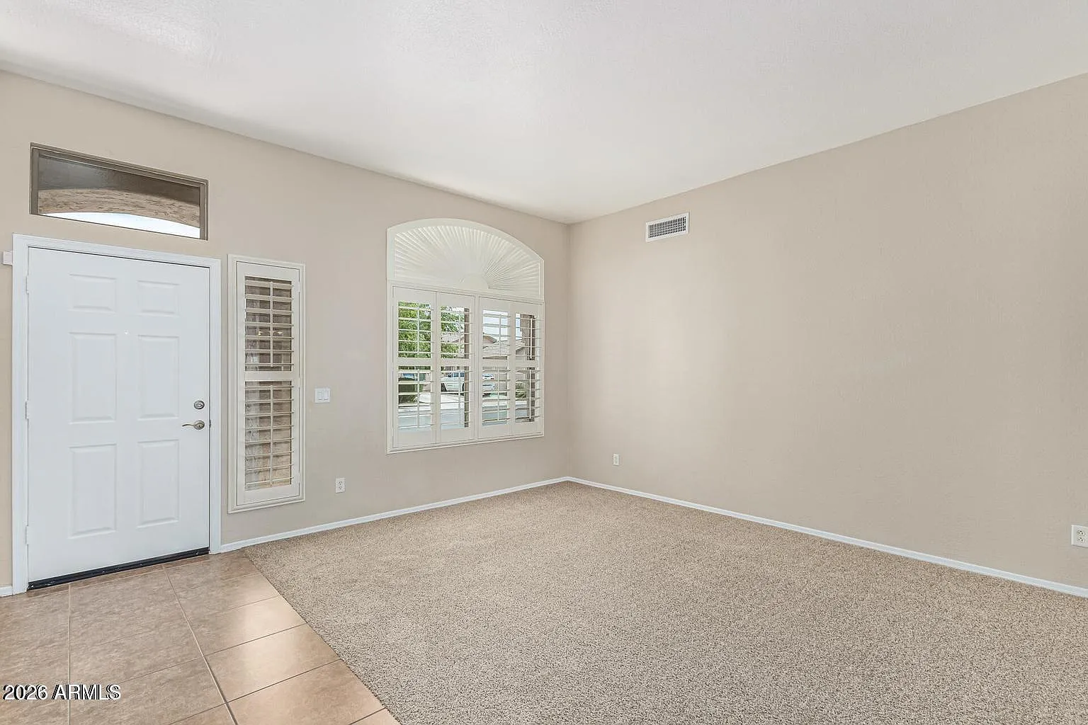 3 bed, 2.0 bath, 1901 sqft, $2,450 — Photo 3