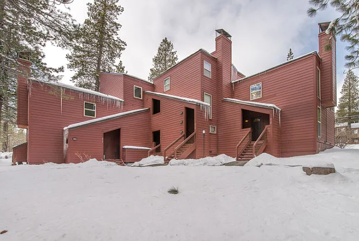 2 bed, 1.5 bath, 888 sqft, $2,500 — Photo 1