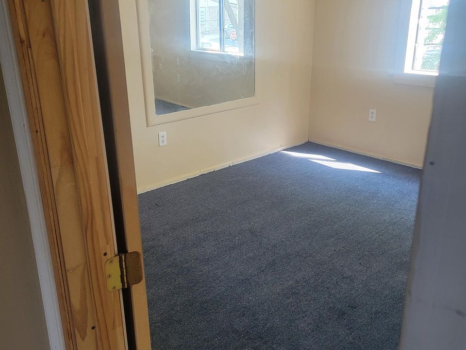 1st image of 1312 Linden St Floor 2