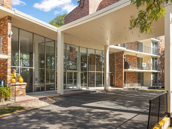 1150 E Jackson St APT 1A, Lombard, IL 60148