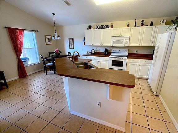 2nd image of 4634 Cumbrian Lakes Dr