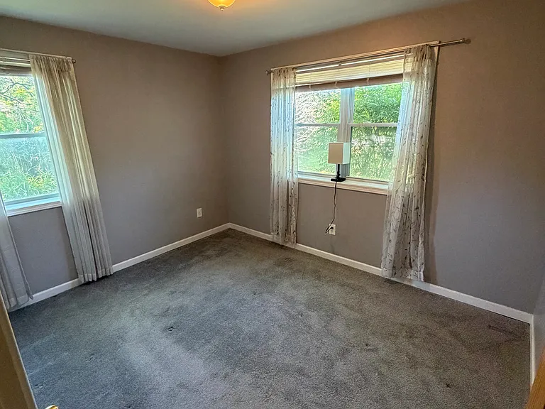 8825 Sheridan Dr — Photo 21