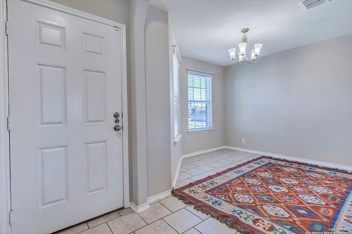 Building Photo - 2523 Live Oak Pass
