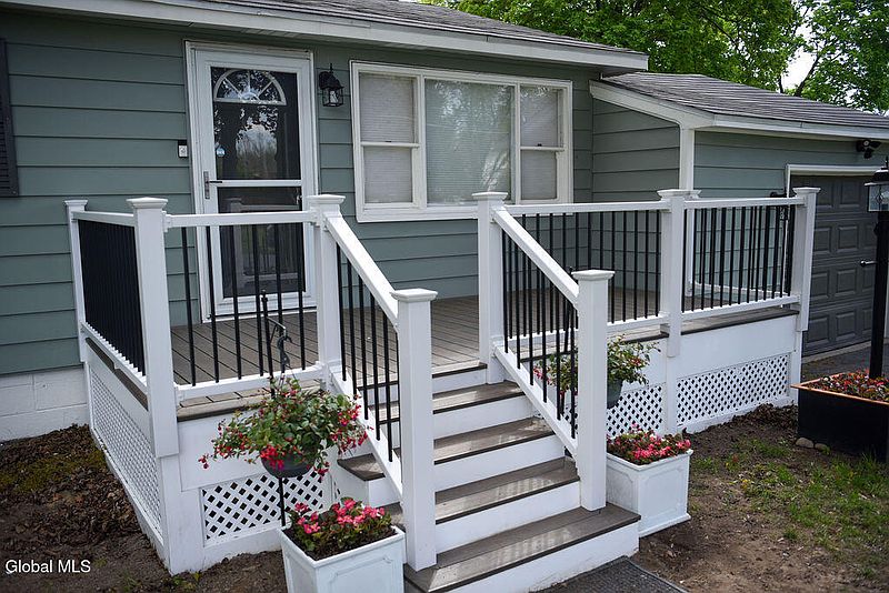 3rd image of 3 Uncas Drive
