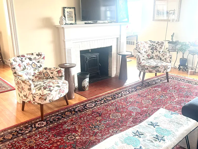 77 Lynn Shore Dr #1 — Photo 21